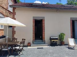 Gîte familial de la Bastide du puech，位于Cransac的酒店