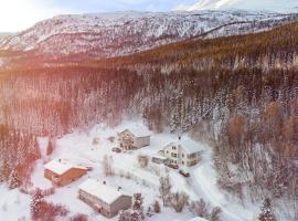 Main floor in the Lyngen Alps, whole house rentable，位于灵塞德的酒店