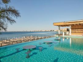 Secrets Sunny Beach Resort and Spa - Premium All Inclusive - Adults Only，位于阳光海滩的度假村