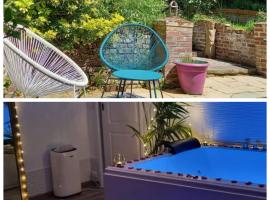 "Levasion romantique" loft jacuzzi jardin privatif près de Paris，位于圣普里的民宿