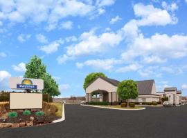 Days Inn Austintown，位于奥斯丁镇的酒店