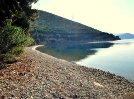 Fokiotripa (lovely villa on an enchanting beach)，位于马拉希亚斯的别墅