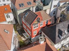 Dinbnb Homes I 200m to Bryggen I Make Memories with Friends and Family!，位于卑尔根的度假屋