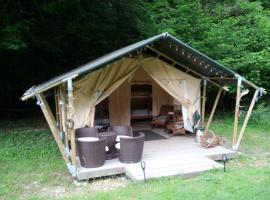 Tente lodge Élevage Girbal，位于La Chapelotte的豪华帐篷营地