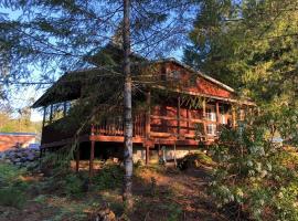 The Cabin in Packwood，位于帕克伍德的酒店