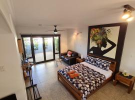 The Courtyard - Garden View Studio