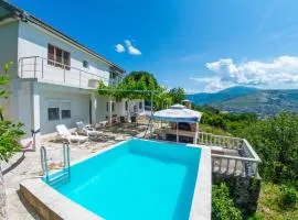 Perfect view of Mostar - with swimming pool