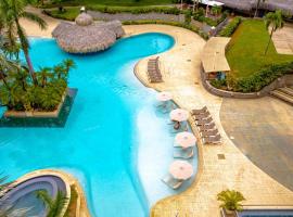 Matapalo 102-Luxury 2 Br Poolside Condo At Tamarindo，位于塔马林多的酒店