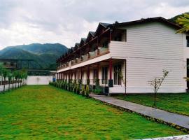 Qcent Woods Resort & Spa, Rishikesh，位于瑞诗凯诗的度假村