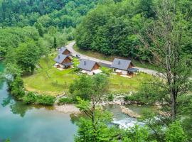 Resort Stari Malni, Osilnica - vacation houses Stari Malni，位于奥斯尼卡的酒店