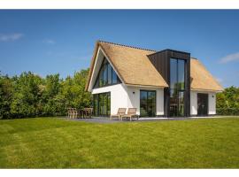 Villa in Texel near Wadden Sea Lighthouse，位于德科克斯多普的乡村别墅