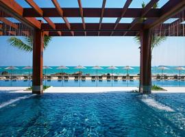 Rayong Marriott Resort & Spa，位于港生的带泳池的酒店