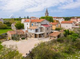 Betlehem & Nazaret cottage on Krk island，位于克尔克的酒店