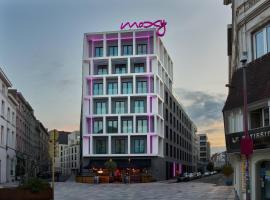 Moxy Brussels City Center，位于布鲁塞尔那慕尔门地铁站附近的酒店