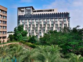 海得拉巴万怡酒店 ，位于海得拉巴Centre for Cellular and Molecular Biology附近的酒店