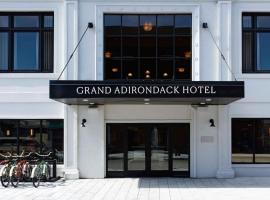 Grand Adirondack Hotel, Lake Placid, a Tribute Portfolio Hotel，位于普莱西德湖宁静湖冬季奥运会博物馆附近的酒店