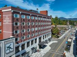 Grand Adirondack Hotel, Lake Placid, a Tribute Portfolio Hotel，位于普莱西德湖的酒店