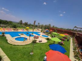 Tunis Pyramids Hotel - فندق اهرامات تونس，位于Tunis的酒店
