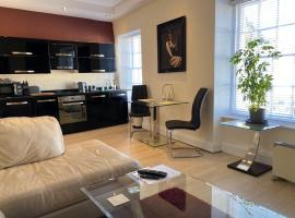 The Penthouse at Ty Gwyn，位于兰迪德诺的公寓