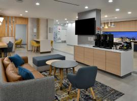 TownePlace Suites by Marriott Asheville Downtown，位于阿什维尔美国塞鲁拉尔体育馆附近的酒店