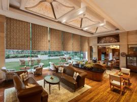 Sheraton New Delhi Hotel，位于新德里的带按摩浴缸的酒店