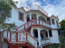 La Difference Guest House，位于海地角的住宿加早餐旅馆