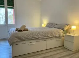 Cómodo apartamento a una calle de la Catedral!