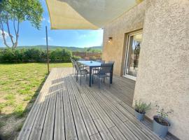 Villa Nature Chic，位于Saint-Côme-et-Maruéjols的酒店