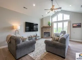 NEW BUILD - Luxury 3BR Condo - Stairs Required - Resort Amenities - FREE TICKETS INCLUDED - FHG-308