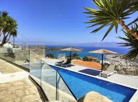 Villa Romee with private swimmingpool and panoramic view on Elounda