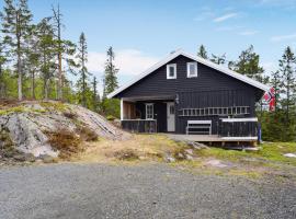 Awesome Home In Kongsberg With 3 Bedrooms，位于康斯博的酒店