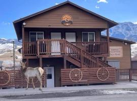 ParkWay Yellowstone Guest House Room #1，位于加德纳的旅馆