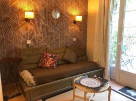 Évasion de Rêve nature ,piscine et lac de pêche，位于蒙夫朗屈安的酒店