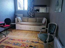 Charmant Appartement 10mn Rouen，位于布斯机场 - URO附近的酒店