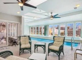 5 bedroom w/ indoor pool/hotub