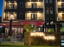 Hotel Vino，位于都拉斯的豪华酒店