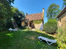 Maison en pierres avec vue sur la Dordogne，位于Marnac的酒店