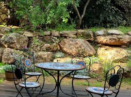 Alma BaHar - charming 2 bdrm house with garden עלמה בהר - דירת אירוח בלב גן פורח，位于兹奇隆亚科夫的乡村别墅