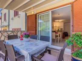 Apartman Bruna，位于茨雷斯的带泳池的酒店