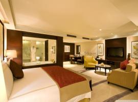Enchanted Haven Hotel，位于Pattāmbi的酒店