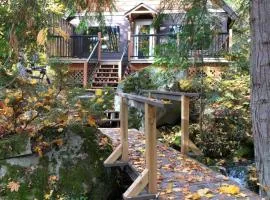 4 Mile Creek Cabin (Creekside)
