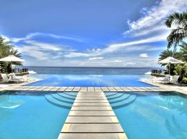 Acuatico Beach Resort & Hotel Inc.，位于圣胡安的度假村