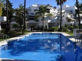 Luxury Groundfloor next to Hotel Guadalpin Banus