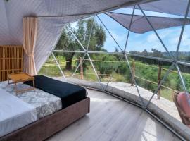 luxury dome tents ikaria ap'esso2，位于Raches的豪华帐篷