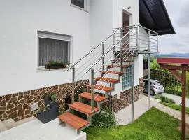 Apartma Hilltop Haven