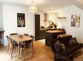 Central Brighton flat, 3 bedrooms, sleeps 6, close to shops and beach