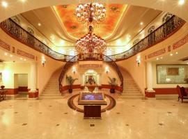 图丽帝国酒店，位于那格浦尔巴巴萨海布·阿姆倍伽尔博士国际机场 - NAG附近的酒店