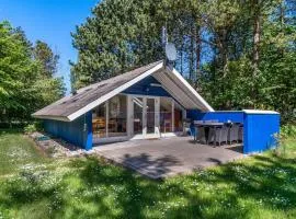 Beautiful Home In Sams With Kitchen