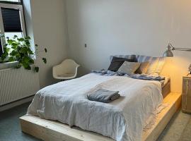 Room 7 - Hawkraft kulturhotel，位于韦斯特维的酒店