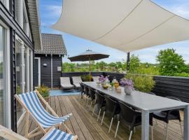 Amazing Home In Tisvildeleje With Sauna，位于齐斯维勒莱厄的酒店